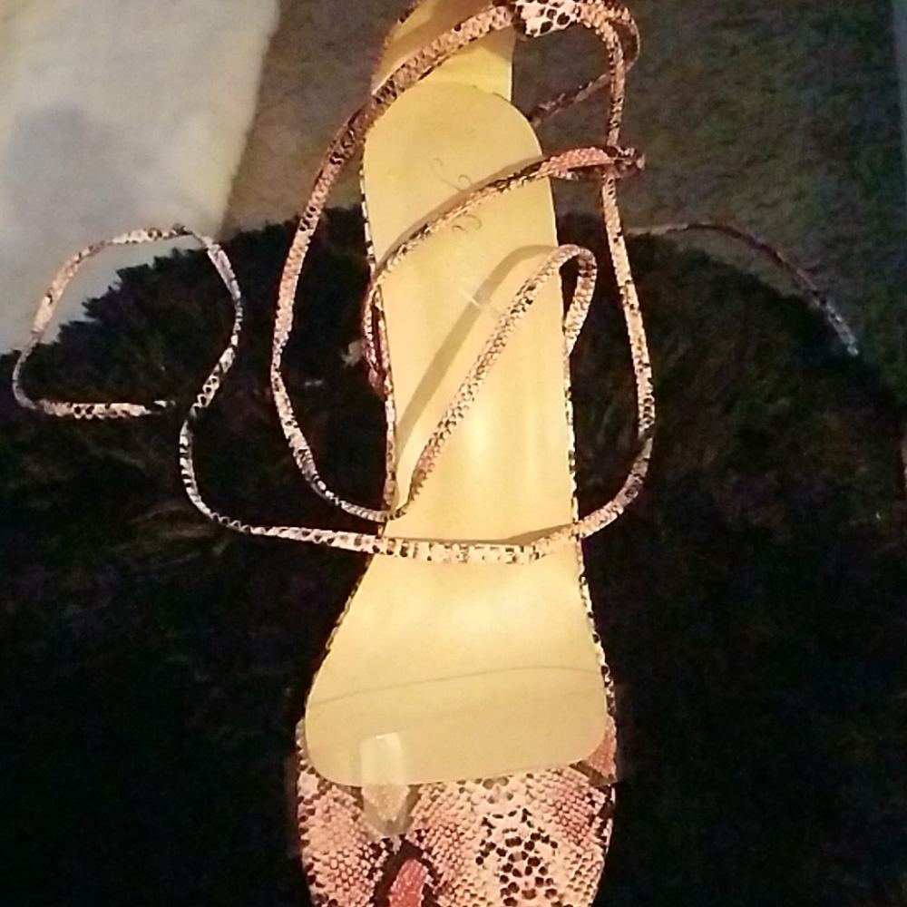Shoes - Picture 2 of 4